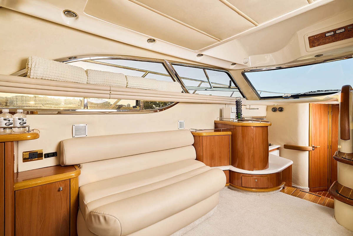 Аренда яхты Sealine F43 Monte Carlo в Питере, Санкт-Петербург